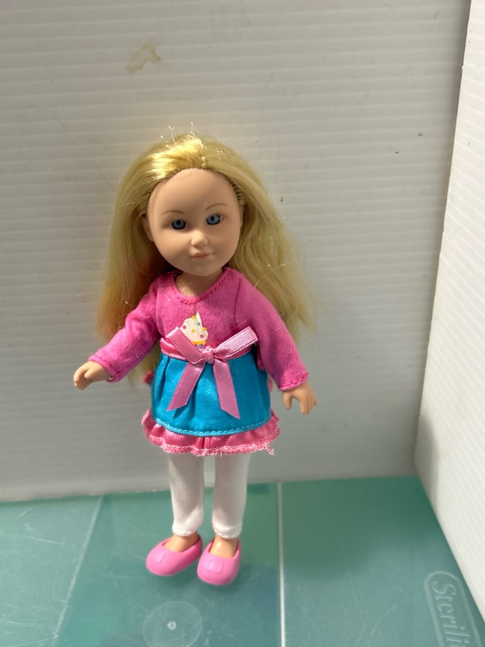 Cititoy 2015 7" Doll Blonde Hair Blue Eyes Pink Cupcake Top & Leggings